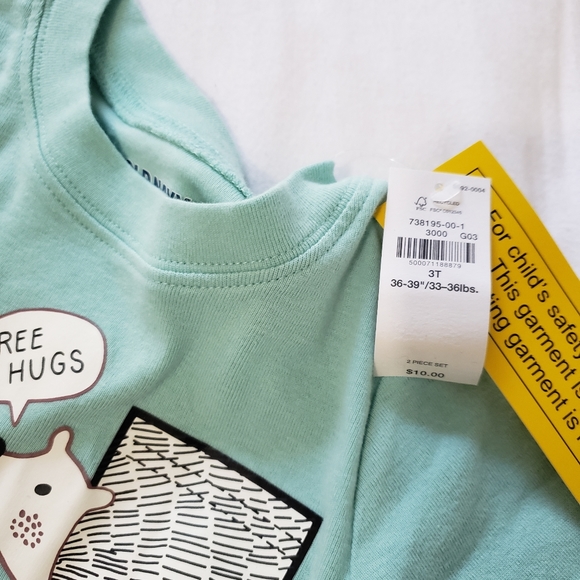 Hedge hog free hugs pajamas - Picture 2 of 2